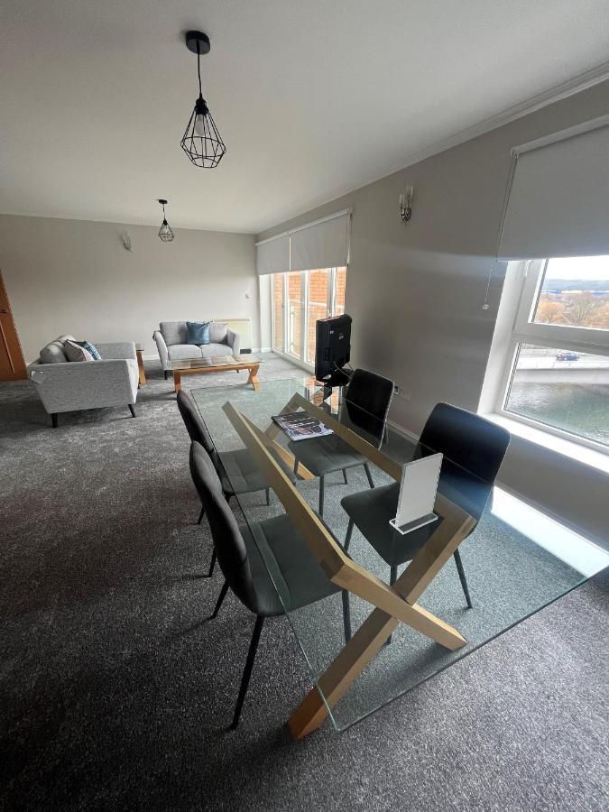 Century Wharf Apartments By Urban Space Cardiff Kültér fotó